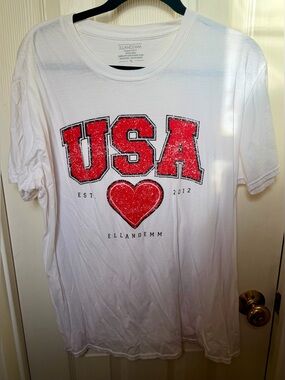 ELLANDEMM USA Red Heart Graphic Tee - White